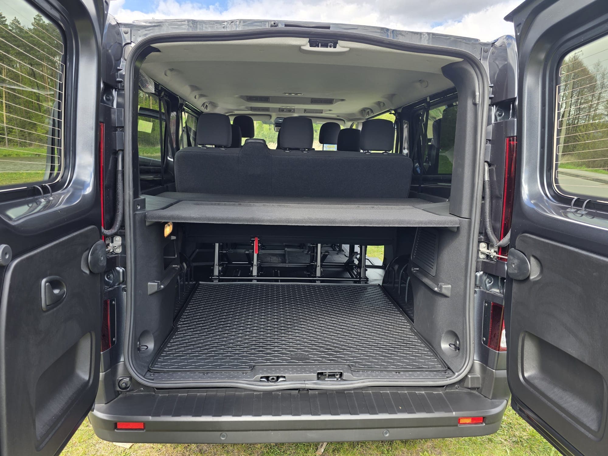 Bagażnik Renault Trafic Combi Grand